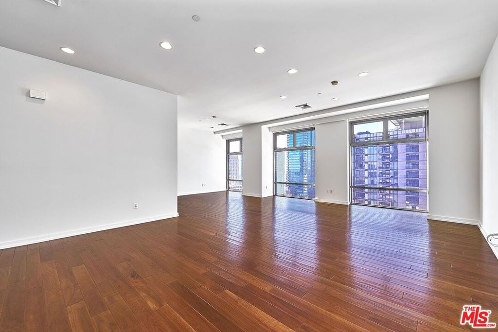 801 S Grand Avenue 1503