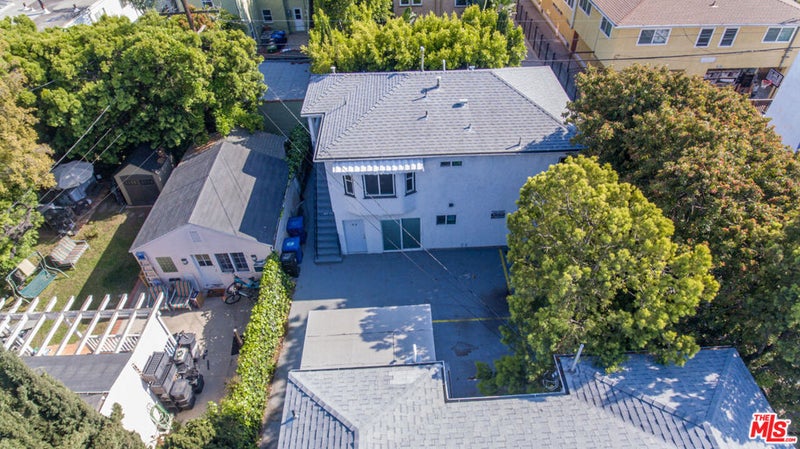 6112 Saturn Street