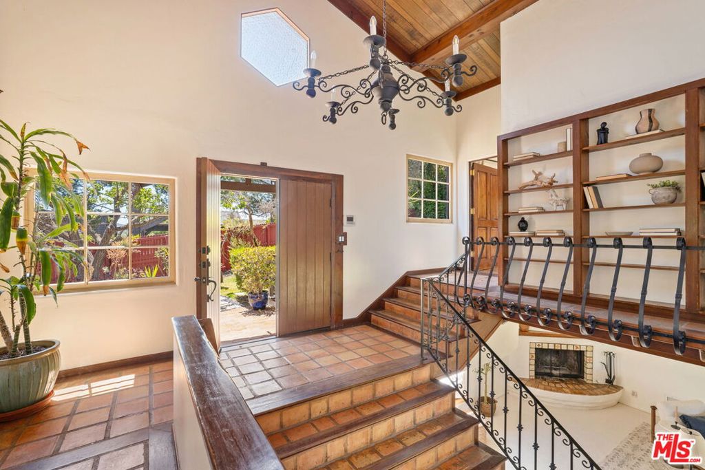 19805 Valley View Drive