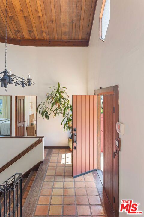 19805 Valley View Drive
