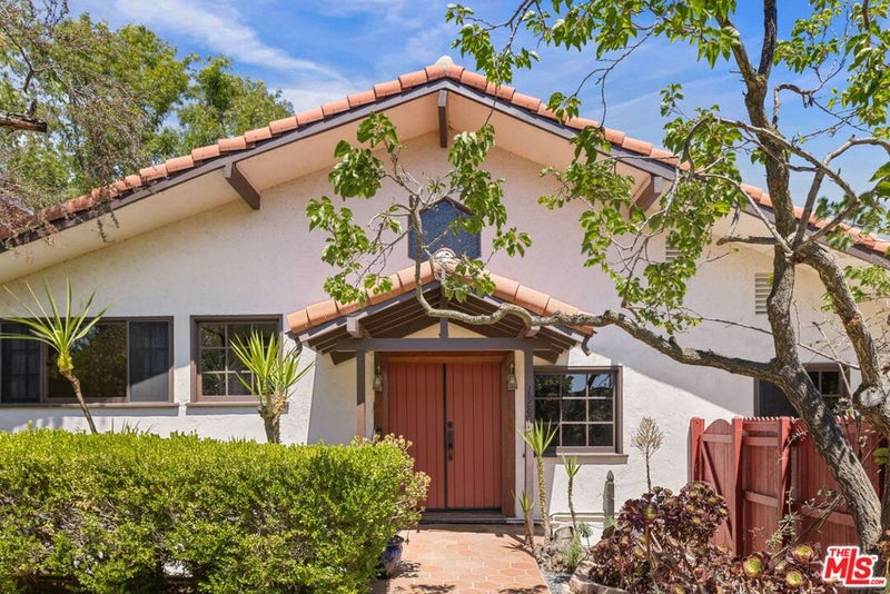 19805 Valley View Drive
