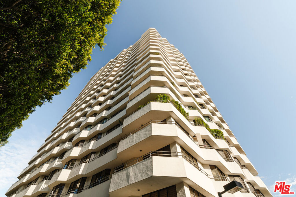 10601 Wilshire Boulevard 303