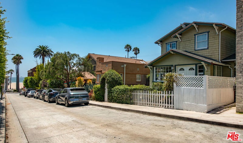 41 Vicente Terrace