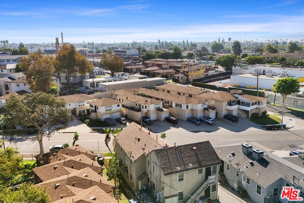 8400 Crenshaw Drive
