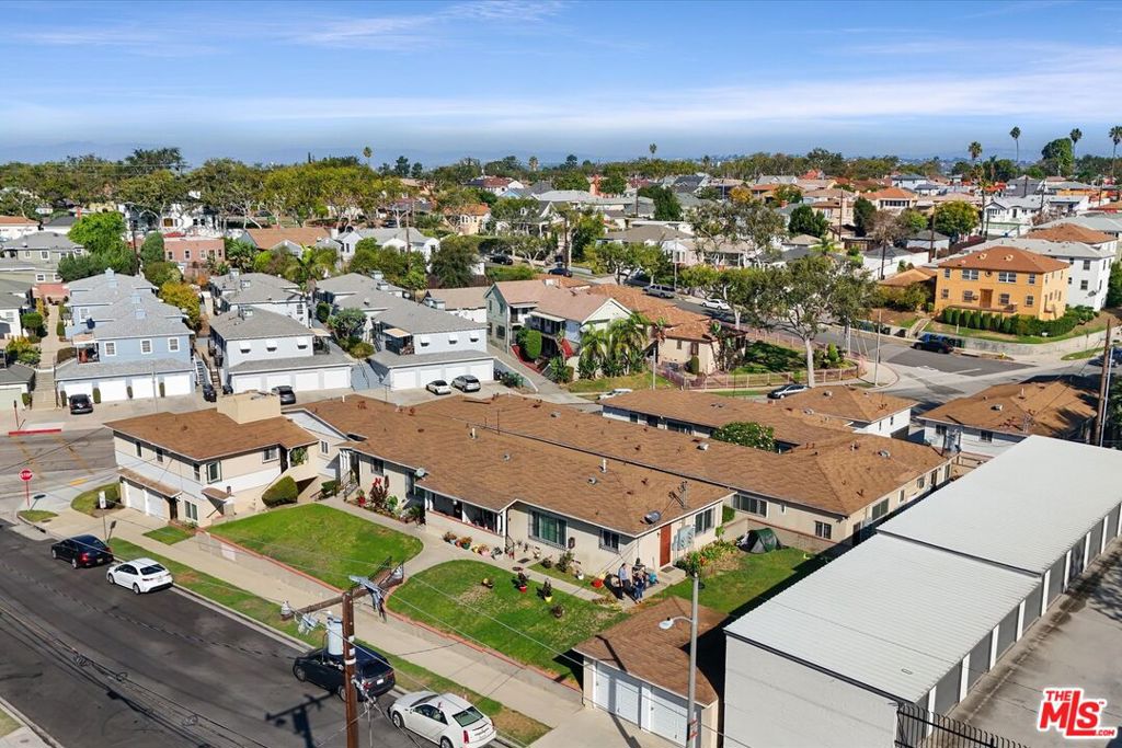 8400 Crenshaw Drive