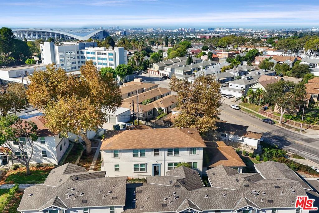 8400 Crenshaw Drive