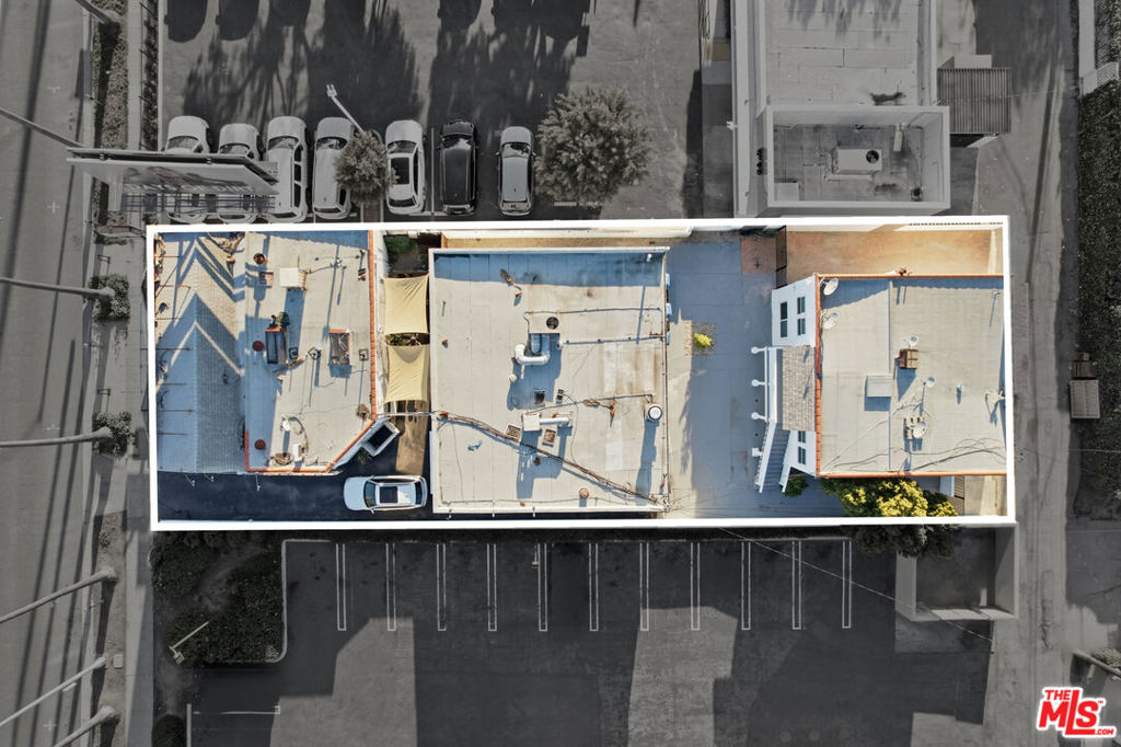 2709 Santa Monica Boulevard