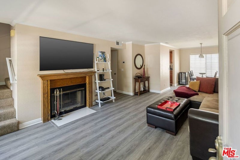 154 N Meridith Avenue 7