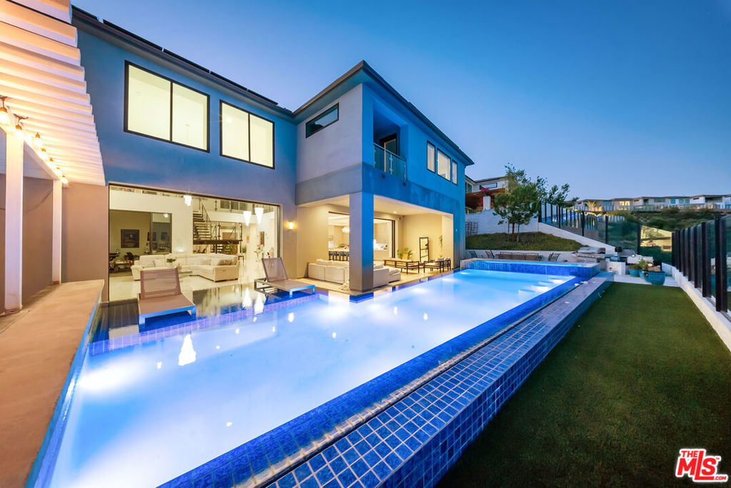 Properties 1 20422 W Birmingham Way