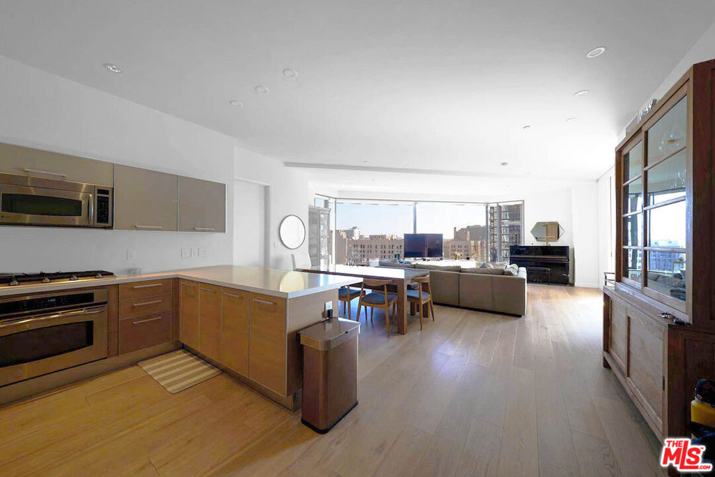 Properties 3 801 S Grand Avenue 1207