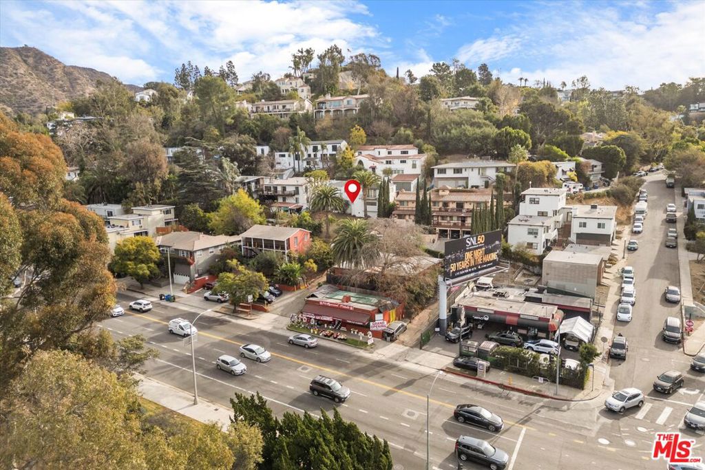 3226 Barham Boulevard