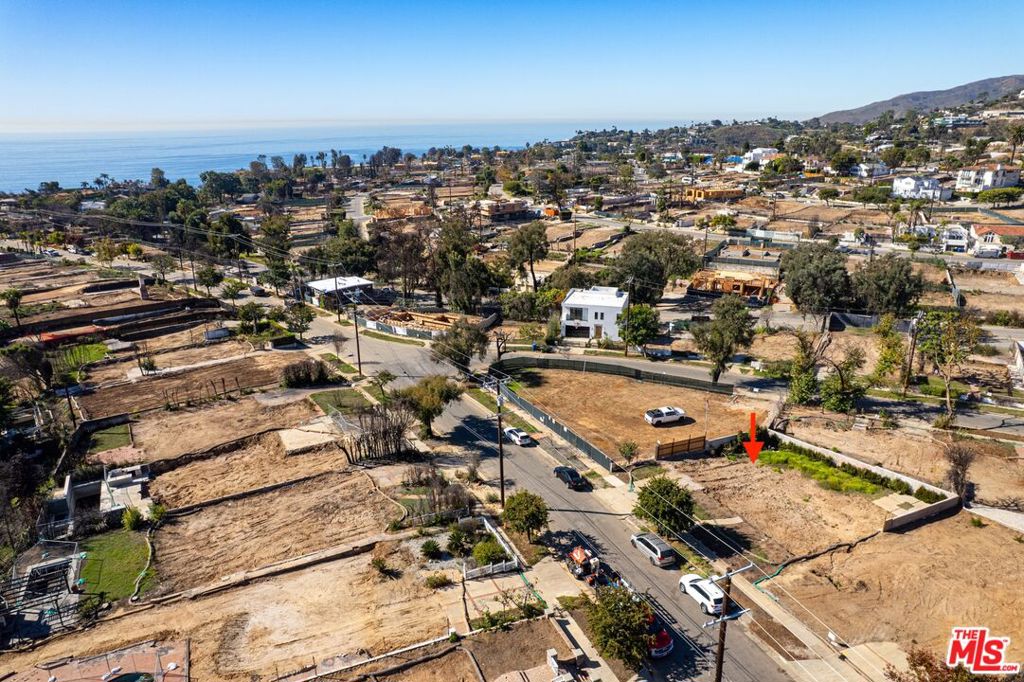 617 N Las Casas Avenue