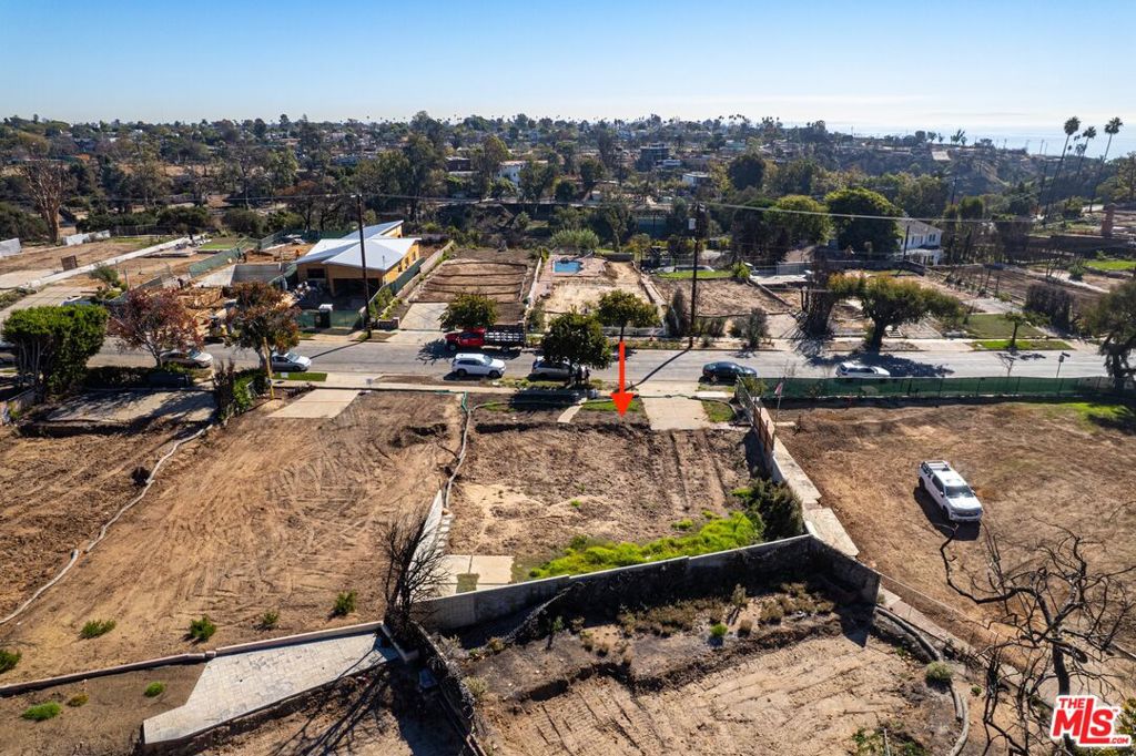 617 N Las Casas Avenue