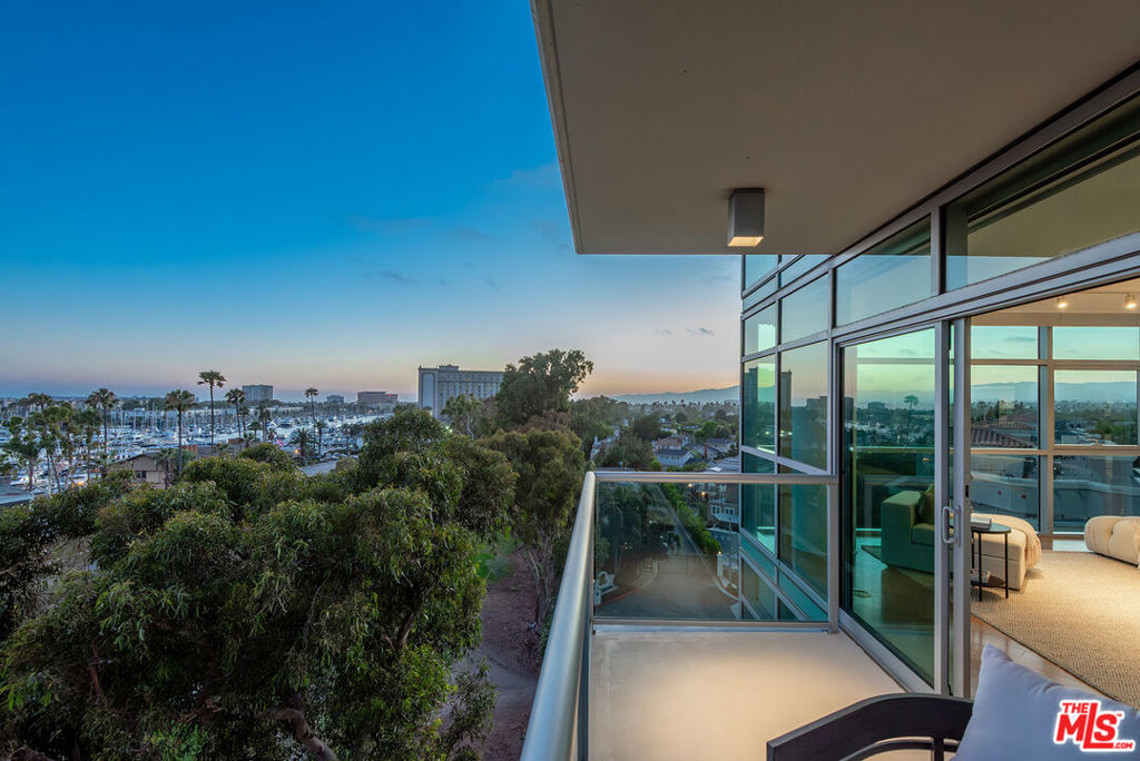 Properties 1 13700 Marina Pointe Drive 605