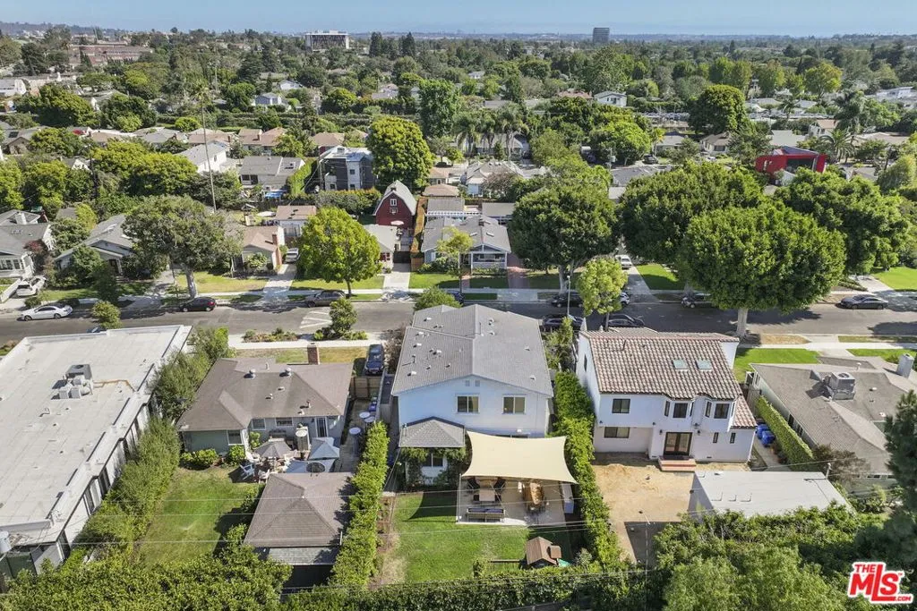 Los Angeles, California 90064, United States, 5 Bedrooms Bedrooms, ,3 BathroomsBathrooms,Residential,Pending,188773