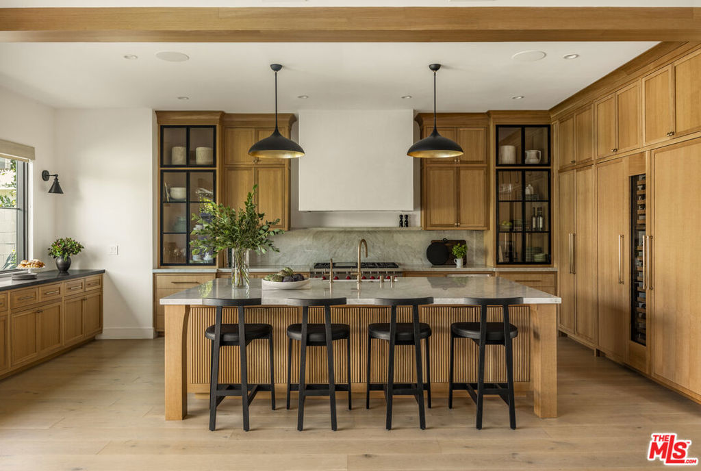 Properties 1 3764 Mountain View Avenue