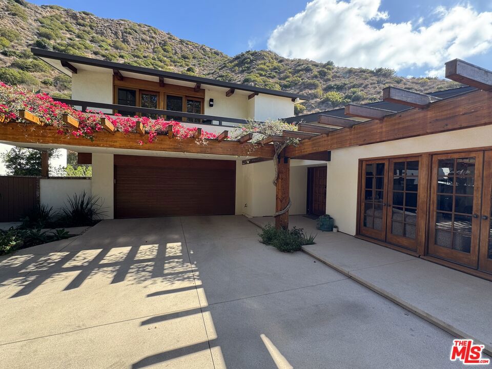 5942 Paseo Canyon Drive