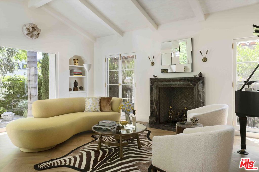 Properties 4 419 Huntley Drive