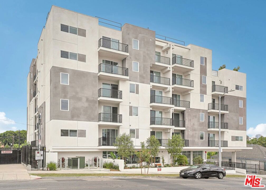 Properties 1 222 N Alvarado Street