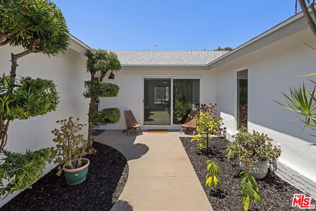 8977 Riderwood Drive