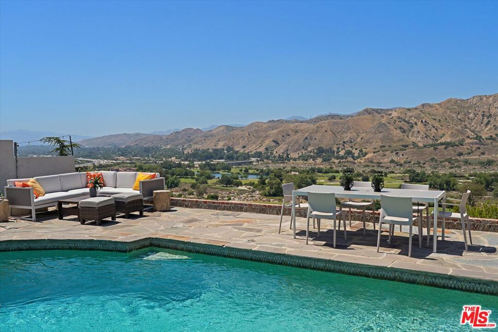 8977 Riderwood Drive