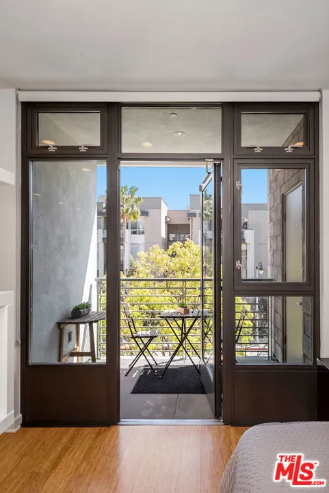 Playa Vista, California 90094, United States, 2 Bedrooms Bedrooms, ,2 BathroomsBathrooms,Residential,Active,230997