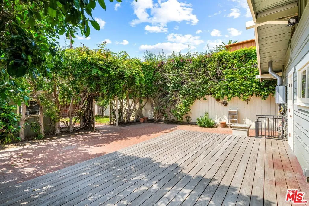 Venice, California 90291, United States, 2 Bedrooms Bedrooms, ,1 BathroomBathrooms,Residential,Active,149775