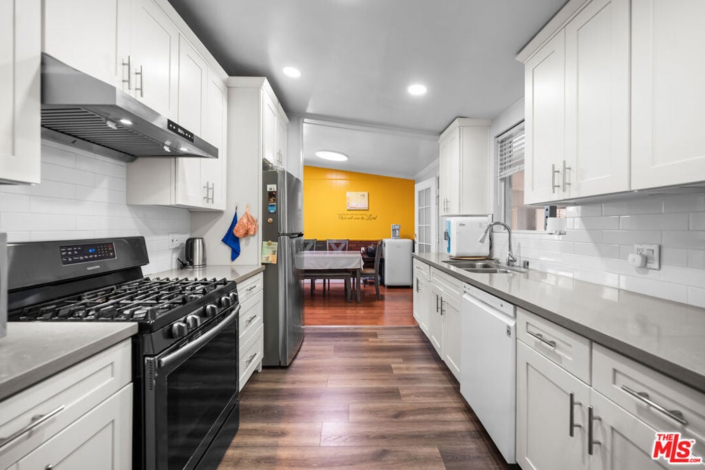 160 W Jay Street