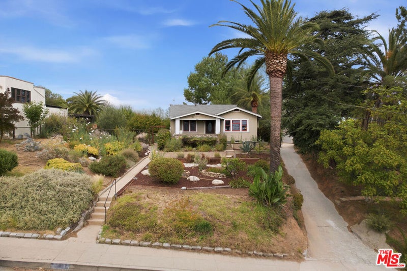 1842 Phillips Way