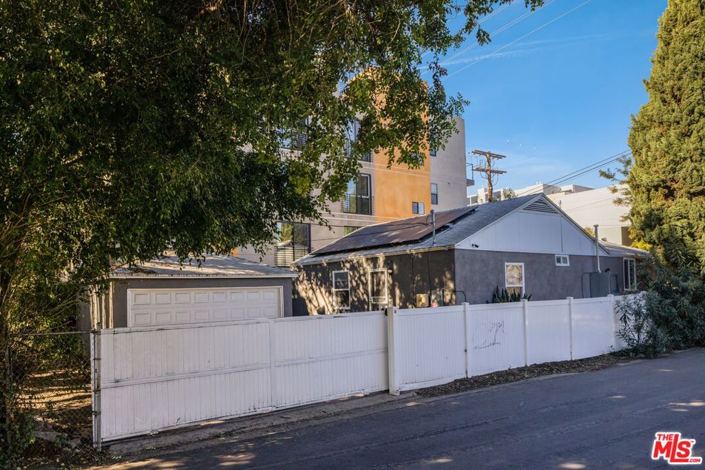 11250 Mississippi Avenue