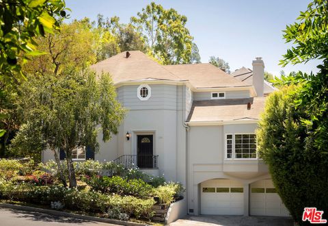 5700 Spring Oak Drive Los Angeles CA 90068