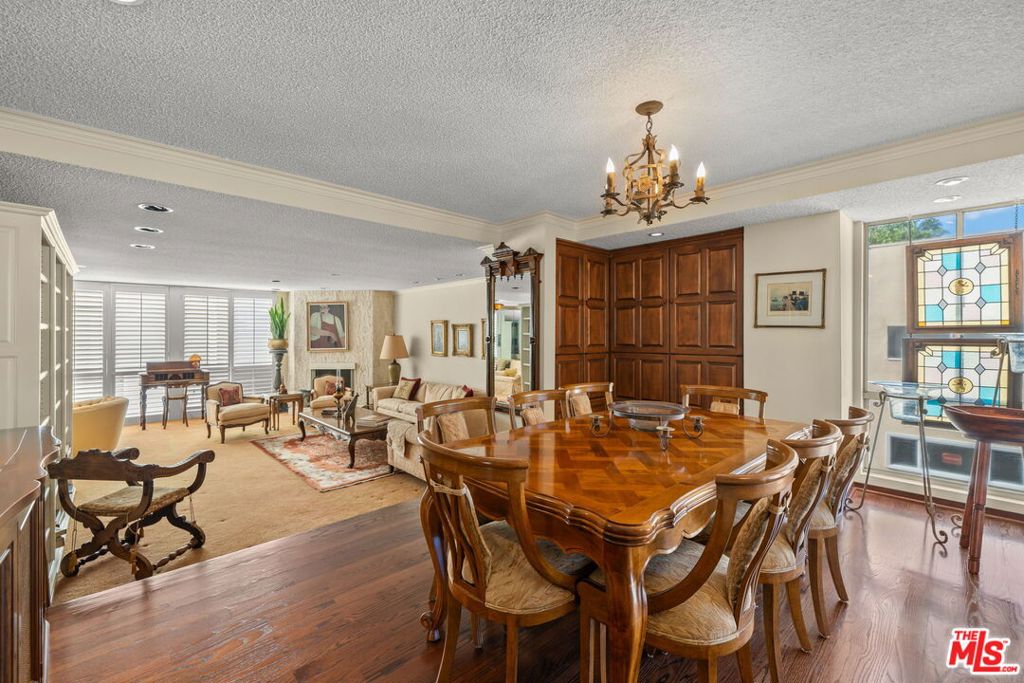 321 N Oakhurst Drive 403