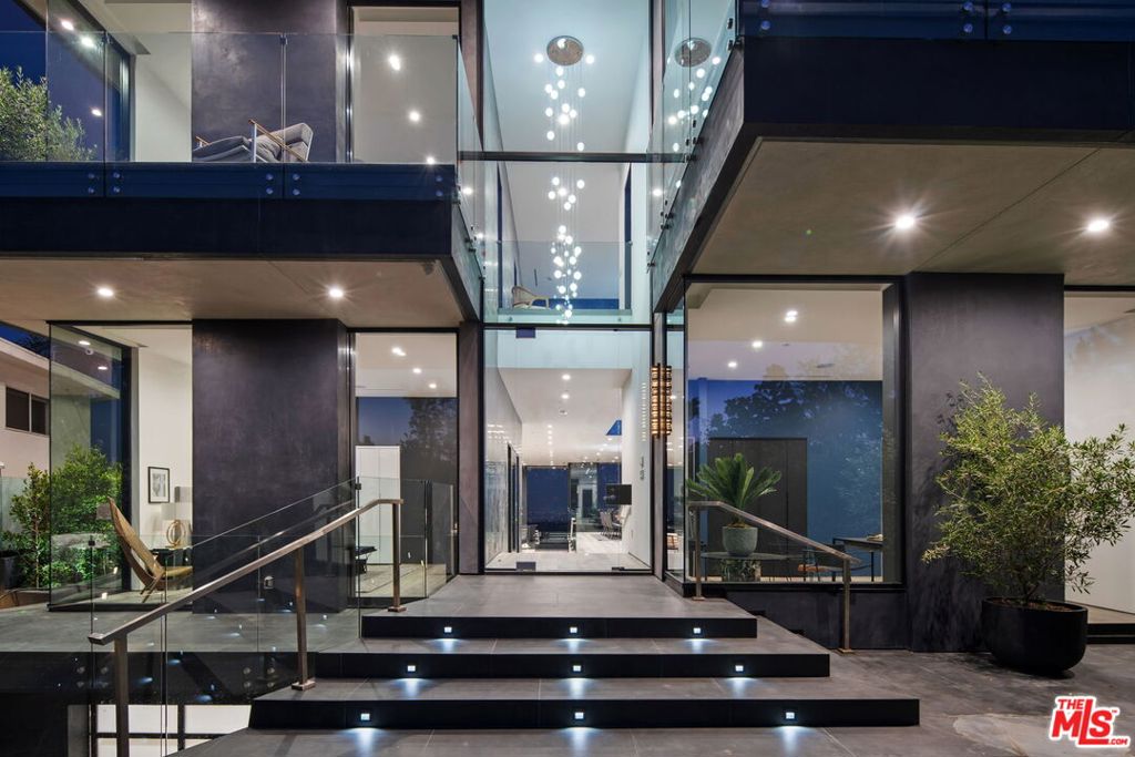 Properties 1 2304 Donella Circle