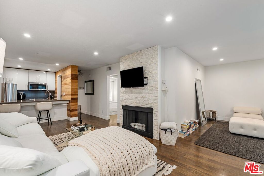 141 S Clark Drive 224