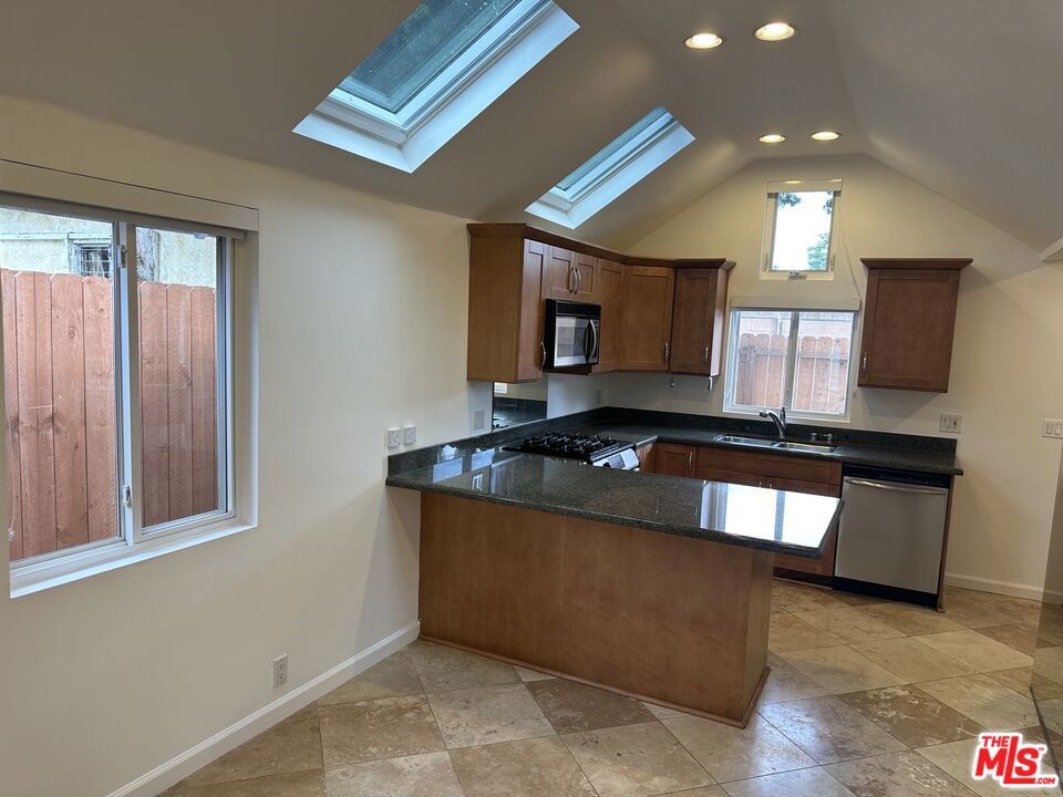2454 Penmar