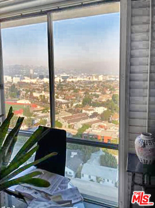 2170 Century Park East 1611