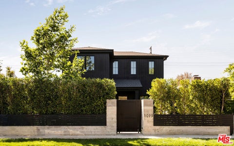Photo of 1099 Nowita Place, Venice, CA 90291 (MLS # 26841089)