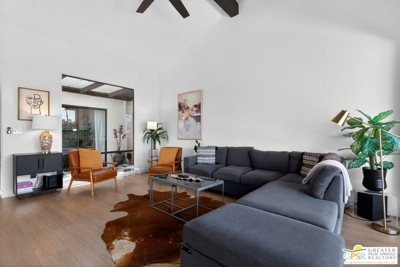 226 La Paz Way