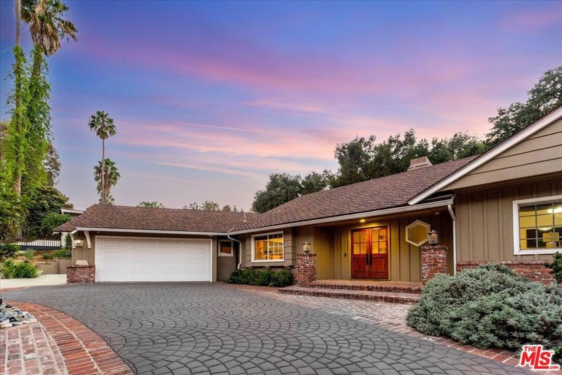 3741 Royal Woods Drive