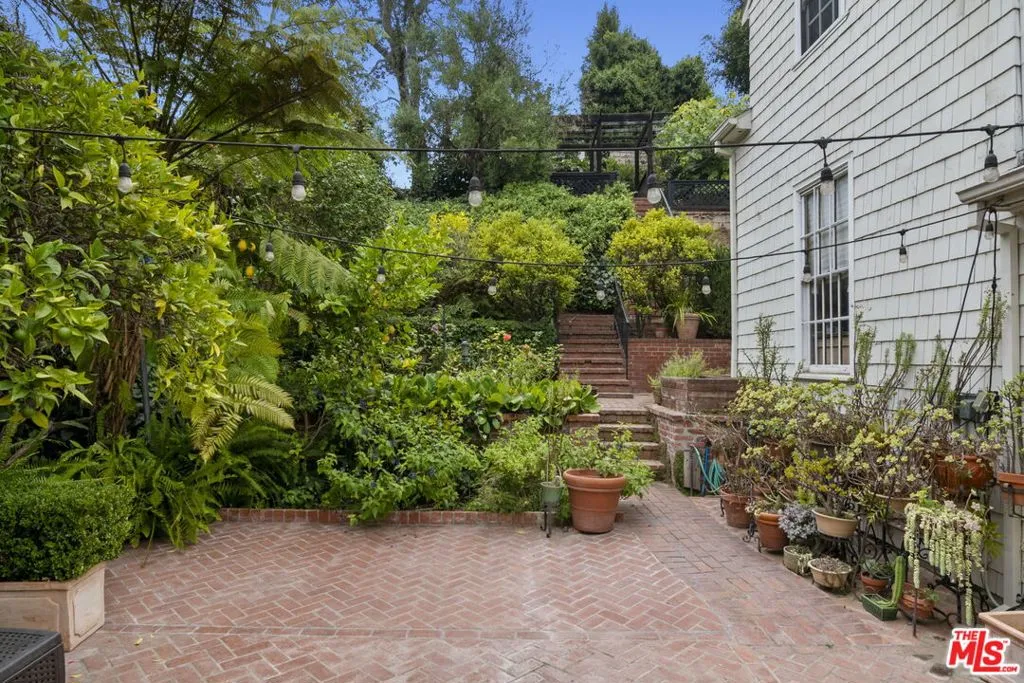 Los Angeles, California 90024, United States, 5 Bedrooms Bedrooms, ,5 BathroomsBathrooms,Residential,Active,198373