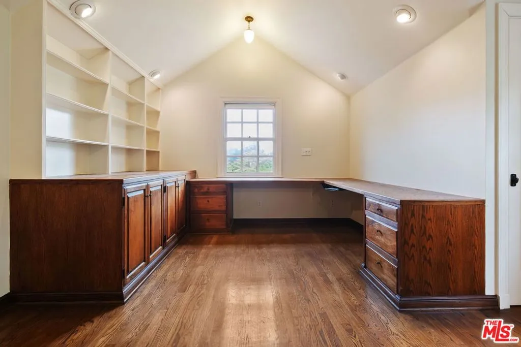 Los Angeles, California 90024, United States, 5 Bedrooms Bedrooms, ,5 BathroomsBathrooms,Residential,Active,198373