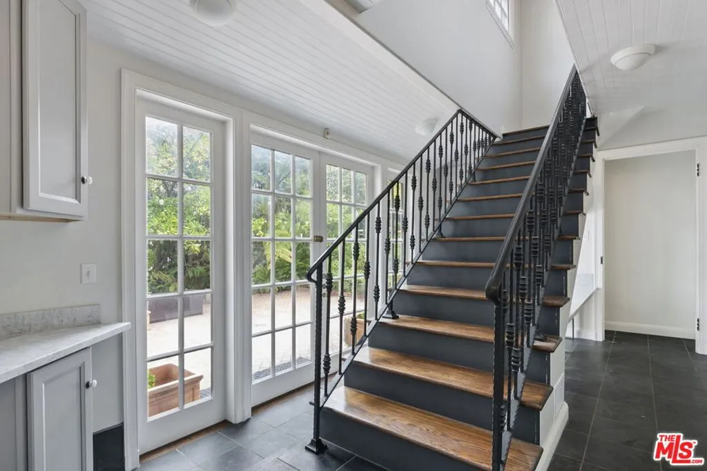 Los Angeles, California 90024, United States, 5 Bedrooms Bedrooms, ,5 BathroomsBathrooms,Residential,Active,198373