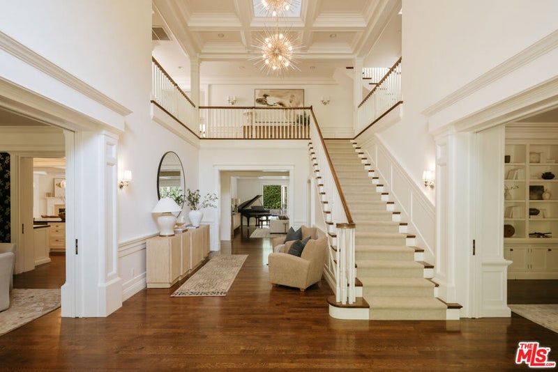 2435 Mandeville Canyon Road