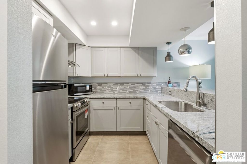 1725 N Via Miraleste 2111