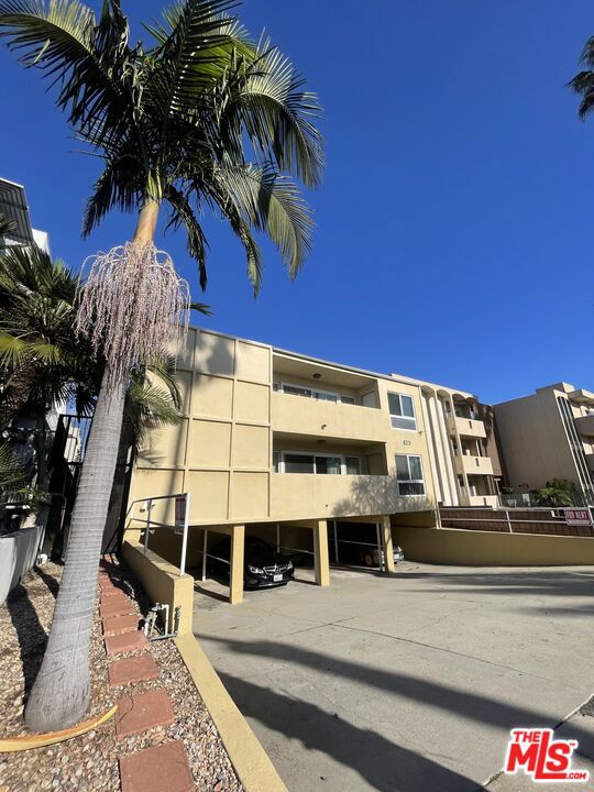 823 5th Street