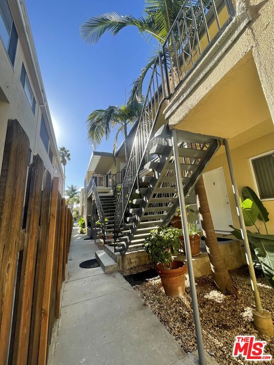 823 5th Street