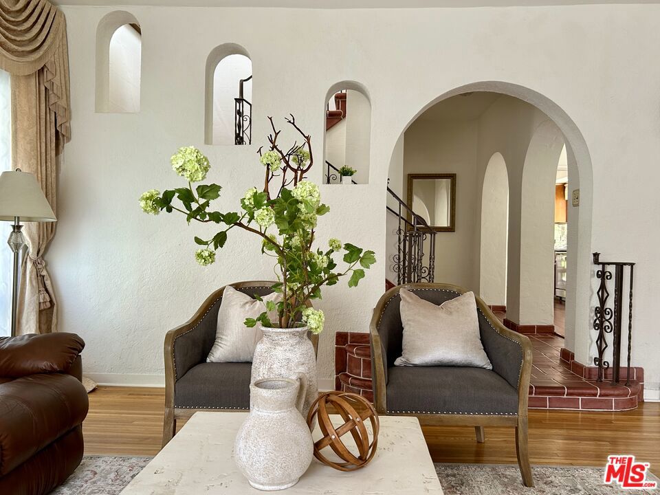 924 Westchester Place