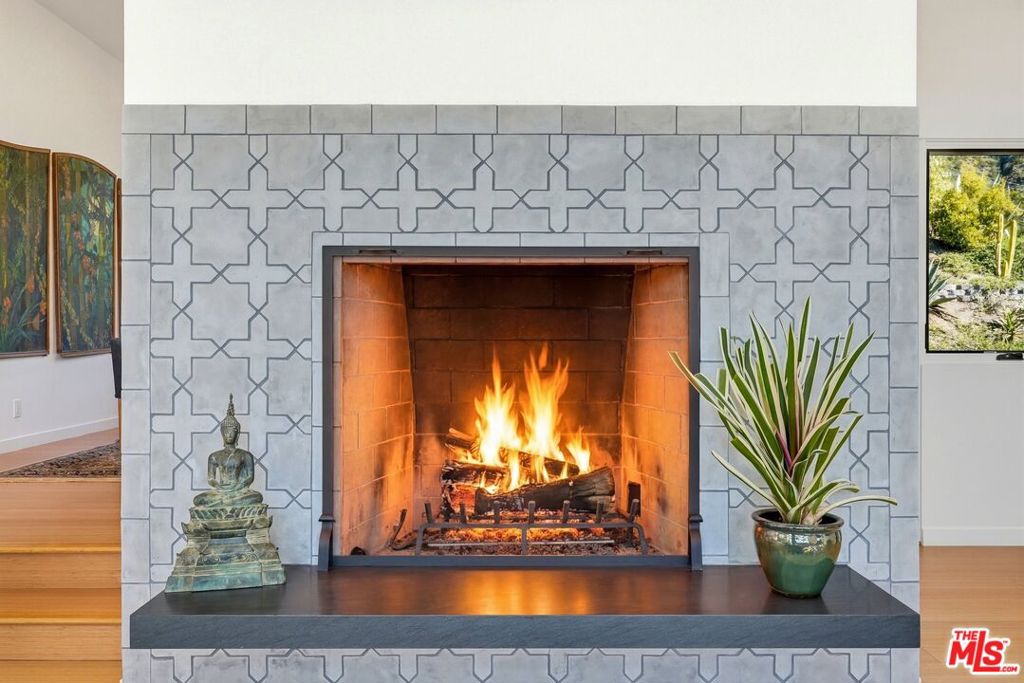 34067 Mulholland Highway