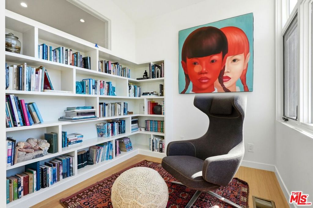 34067 Mulholland Highway