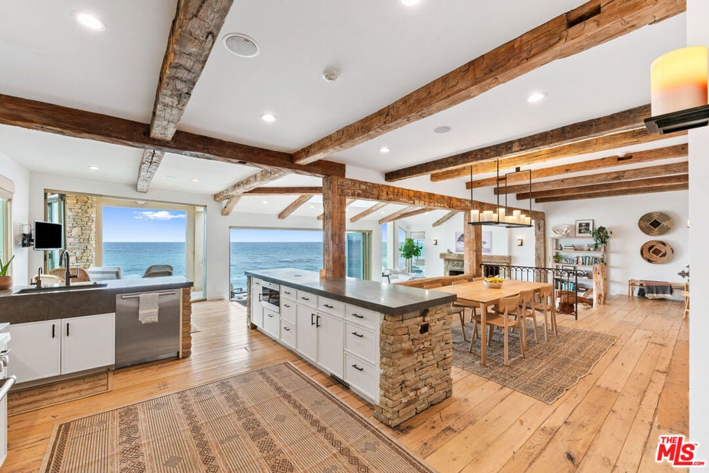 24920 Malibu Road